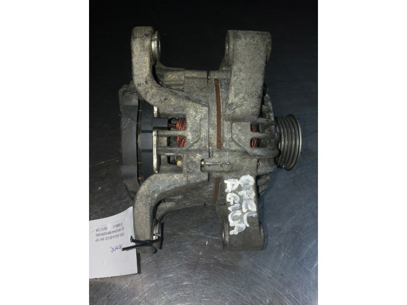 Recambio de alternador para opel agila básico referencia OEM IAM 0124225018  