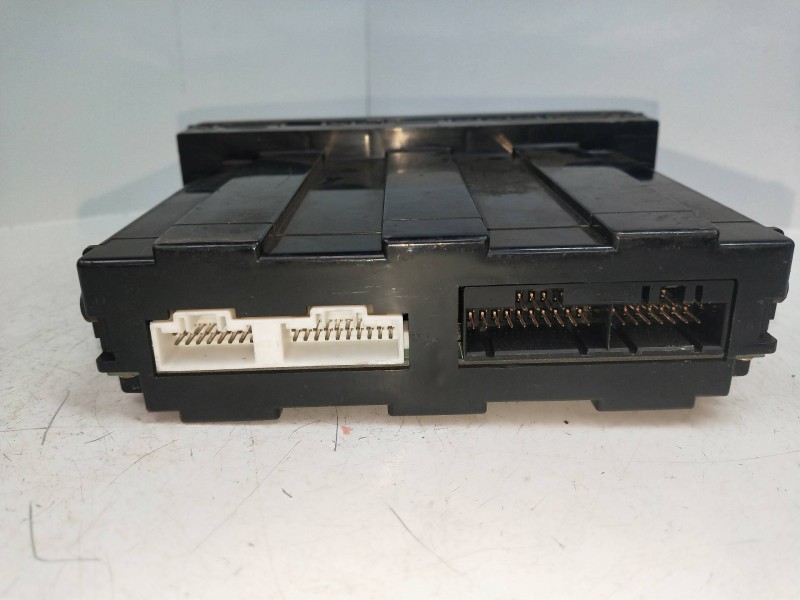 Recambio de mando calefaccion / aire acondicionado para kia opirus 3.5 v6 cat referencia OEM IAM 3F50ADU157E5  