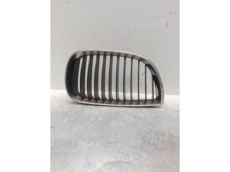 Recambio de rejilla delantera para bmw 1 (e87) 118 d referencia OEM IAM DERECHA  