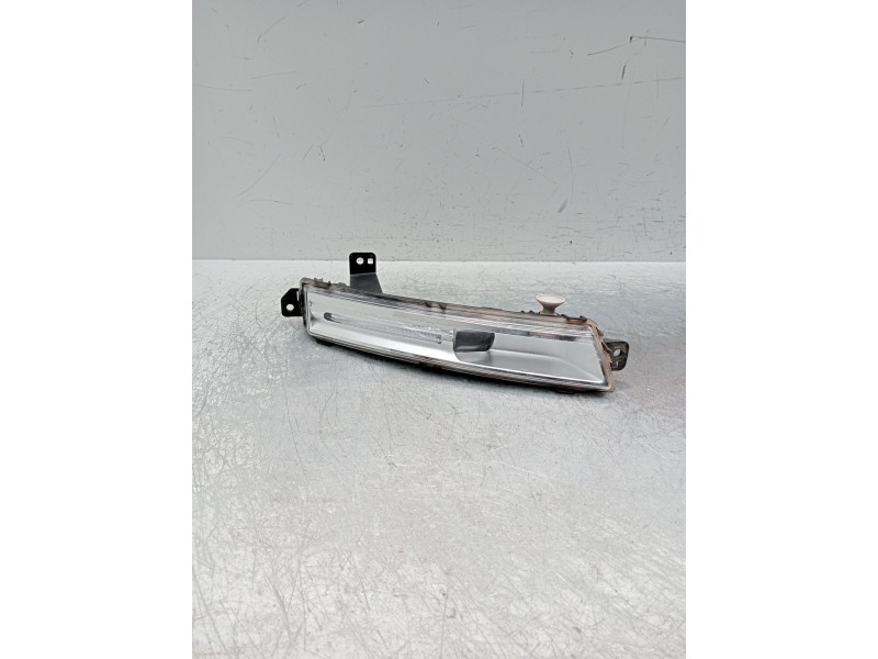 Recambio de faro antiniebla izquierdo para jaguar f-pace referencia OEM IAM 1058001l2 190448  