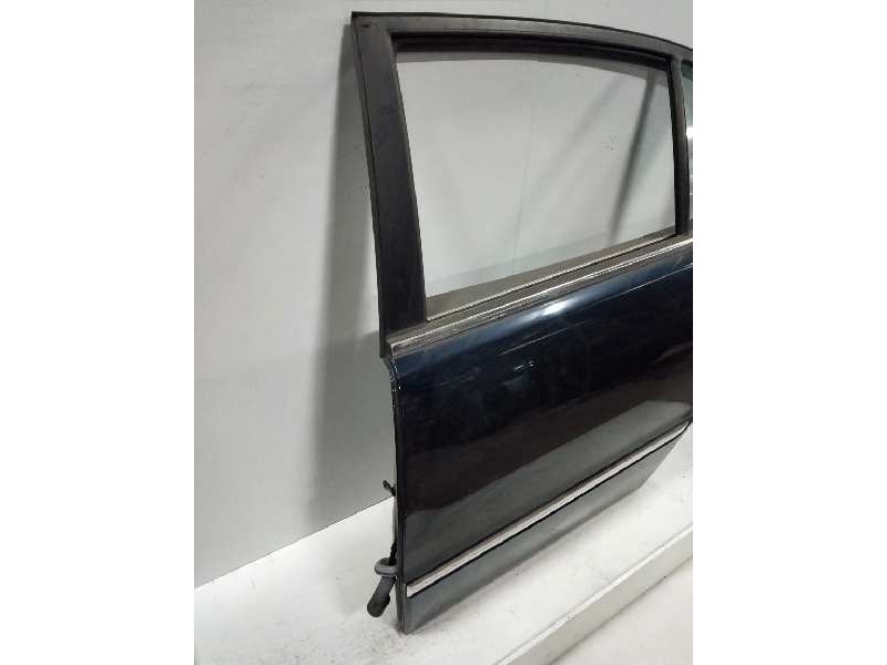 Recambio de puerta trasera izquierda para kia opirus 3.5 v6 cat referencia OEM IAM   