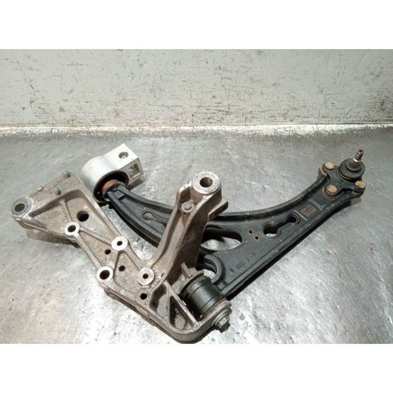 Recambio de brazo suspension inferior delantero izquierdo para volkswagen golf plus v (5m1, 521) 2.0 tdi 16v referencia OEM IAM 