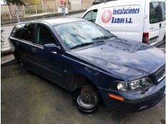 volvo v40 familiar del año 2002