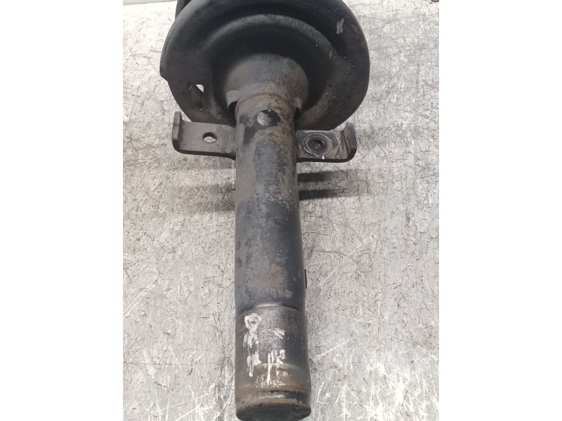 Recambio de amortiguador delantero izquierdo para renault scénic ii (jm0/1_) 1.5 dci (jm1e, jm16) referencia OEM IAM   