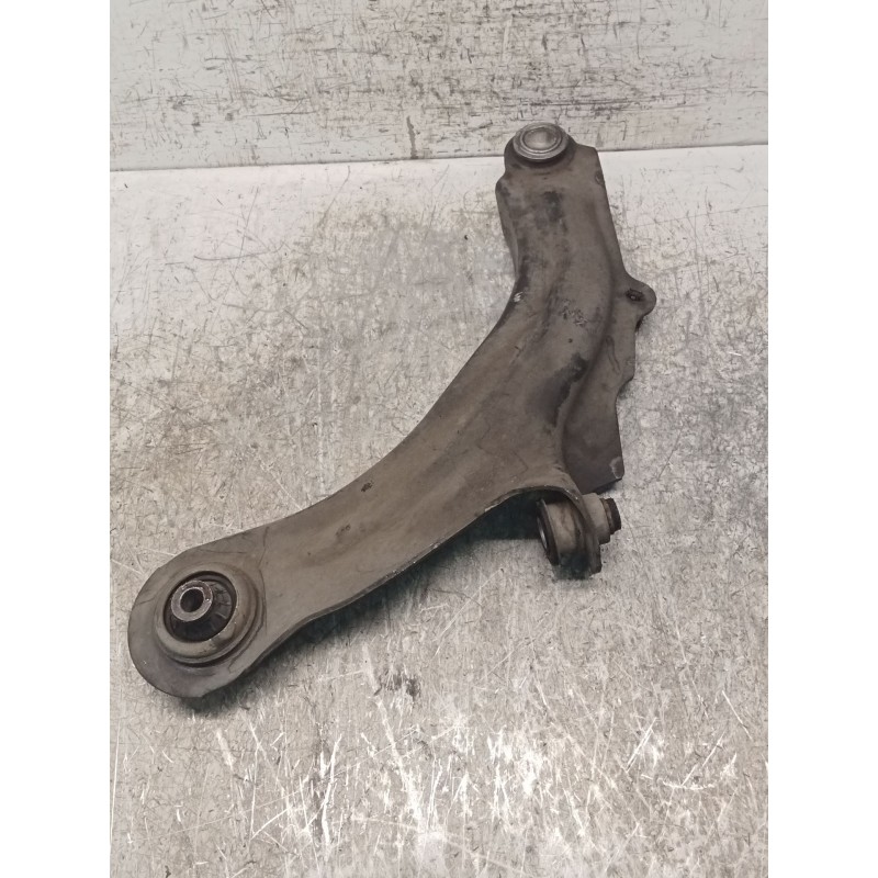 Recambio de brazo suspension inferior delantero derecho para renault scénic ii (jm0/1_) 1.5 dci (jm1e, jm16) referencia OEM IAM 
