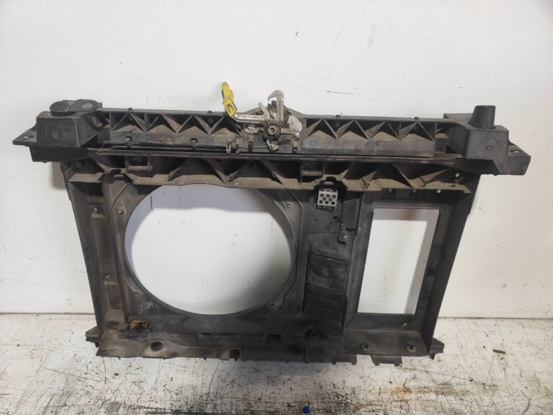 Recambio de panel frontal para peugeot partner kombi active referencia OEM IAM   