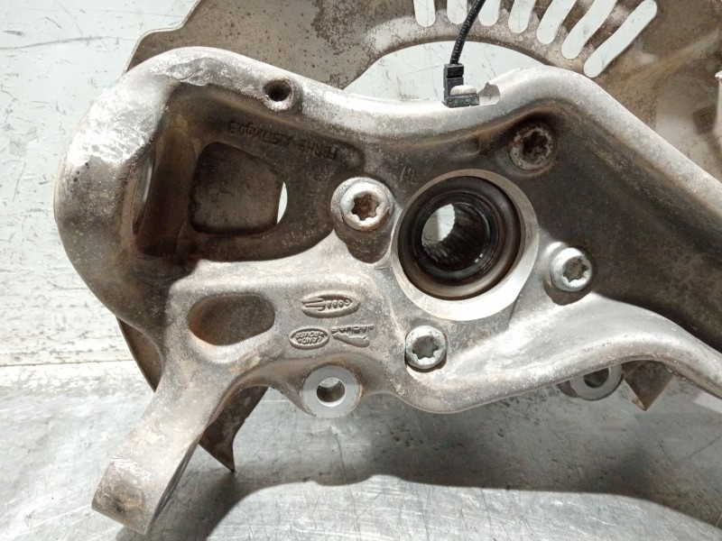 Recambio de mangueta delantera derecha para jaguar f-pace referencia OEM IAM HK833K185BC  