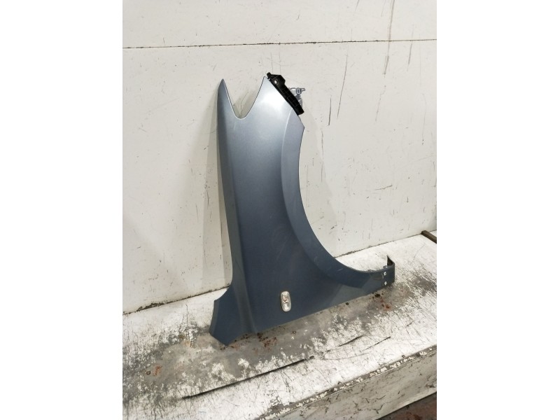 Recambio de aleta delantera derecha para hyundai santa fé ii (cm) 2.2 crdi gls referencia OEM IAM   