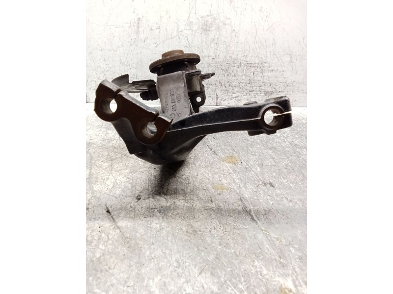 Recambio de mangueta delantera izquierda para volkswagen passat b5 (3b2) 1.8 t referencia OEM IAM   