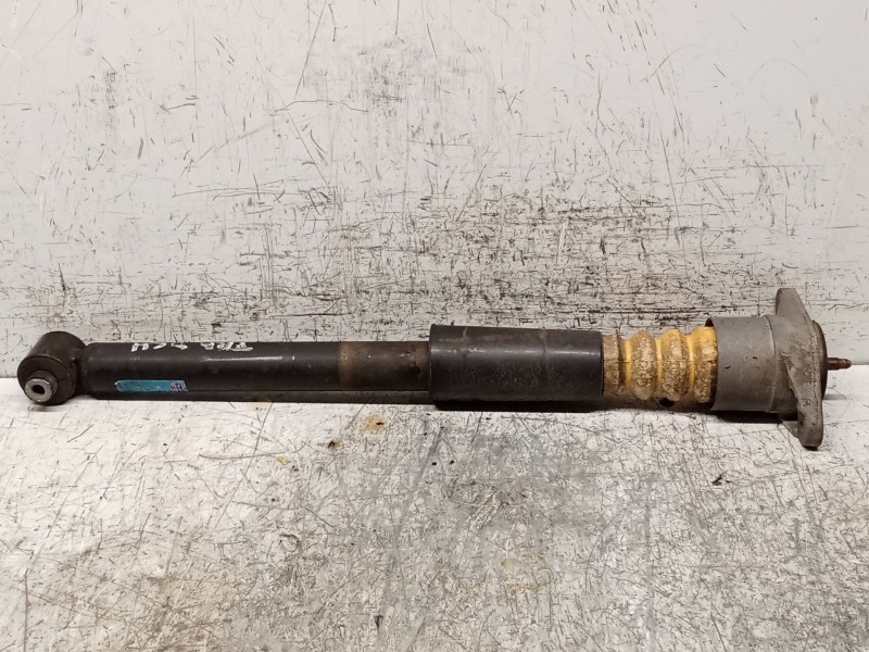Recambio de amortiguador trasero derecho para volkswagen passat b5 (3b2) 1.8 t referencia OEM IAM 556277  