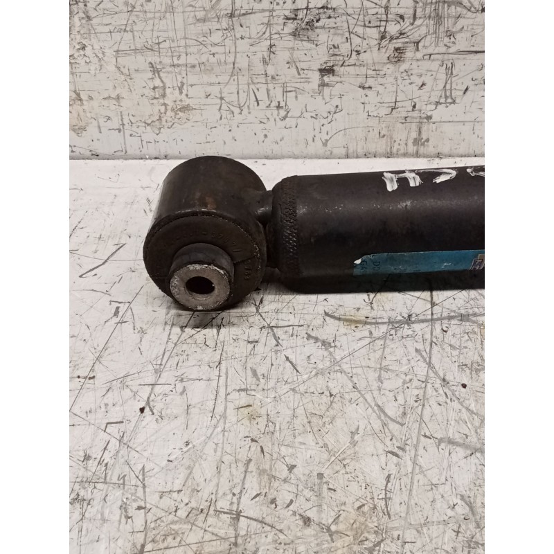 Recambio de amortiguador trasero derecho para volkswagen passat b5 (3b2) 1.8 t referencia OEM IAM 556277  