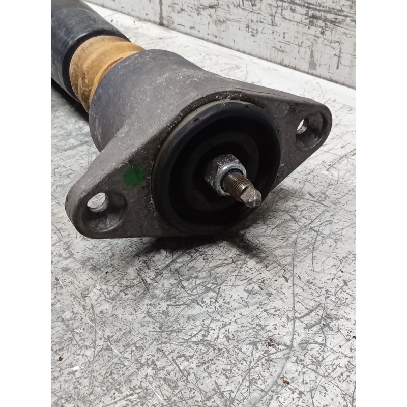 Recambio de amortiguador trasero izquierdo para volkswagen passat b5 (3b2) 1.8 t referencia OEM IAM 556277  