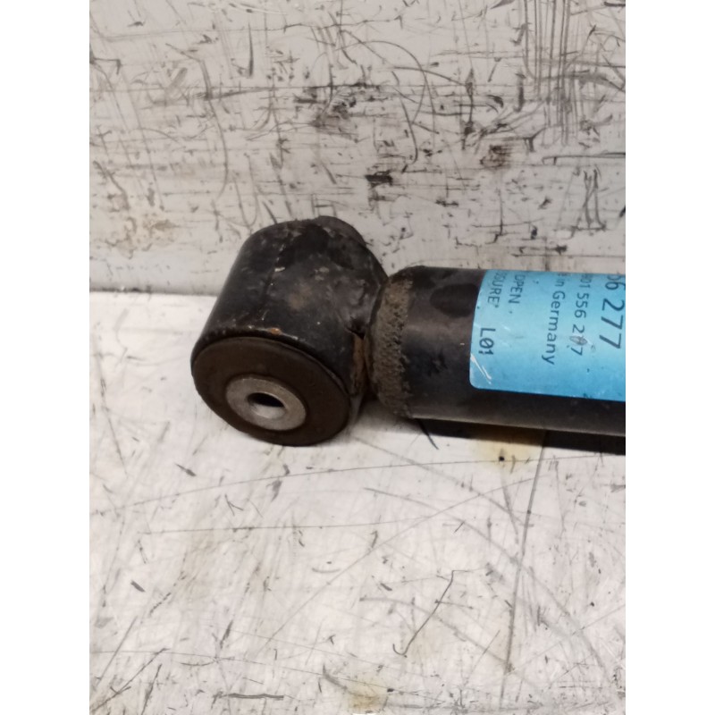Recambio de amortiguador trasero izquierdo para volkswagen passat b5 (3b2) 1.8 t referencia OEM IAM 556277  