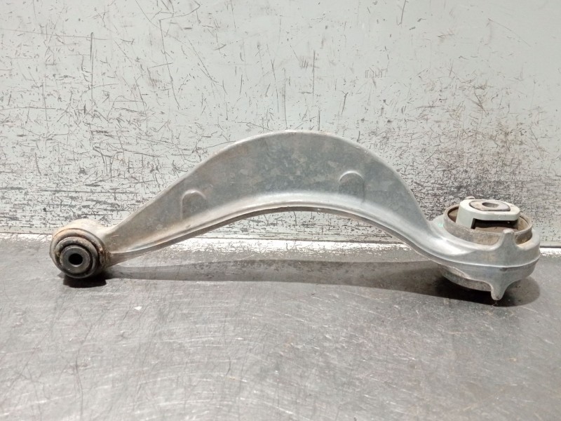 Recambio de brazo suspension inferior delantero izquierdo para jaguar f-pace referencia OEM IAM HK833C256  