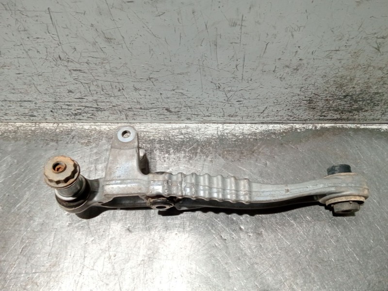 Recambio de brazo suspension inferior delantero derecho para jaguar f-pace referencia OEM IAM HK833C254  