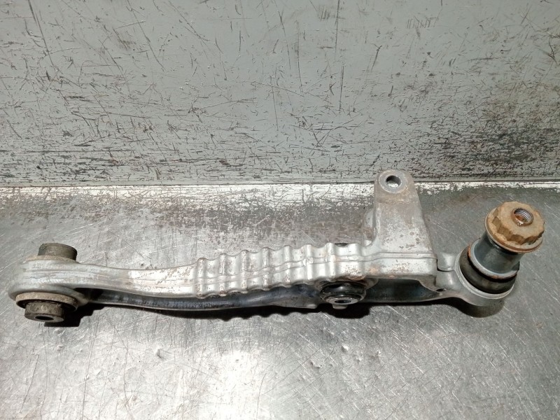 Recambio de brazo suspension inferior delantero izquierdo para jaguar f-pace referencia OEM IAM HK833C255  