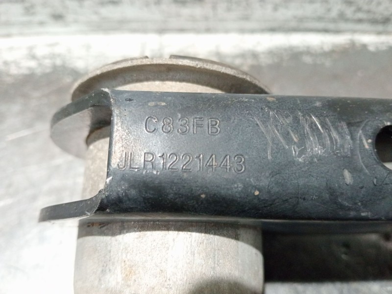 Recambio de brazo suspension inferior trasero izquierdo para jaguar f-pace referencia OEM IAM JLR1221443  