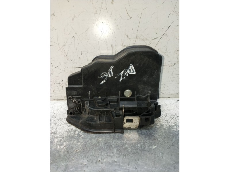 Recambio de motor cierre centralizado delantero derecho para bmw 5 (e60) 530 d referencia OEM IAM 7036170  