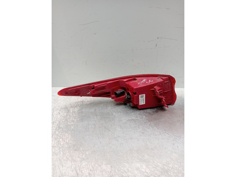 Recambio de piloto trasero derecho para kia sportage iv (ql, qle) 1.6 gdi referencia OEM IAM r250rr02 92402f1500  