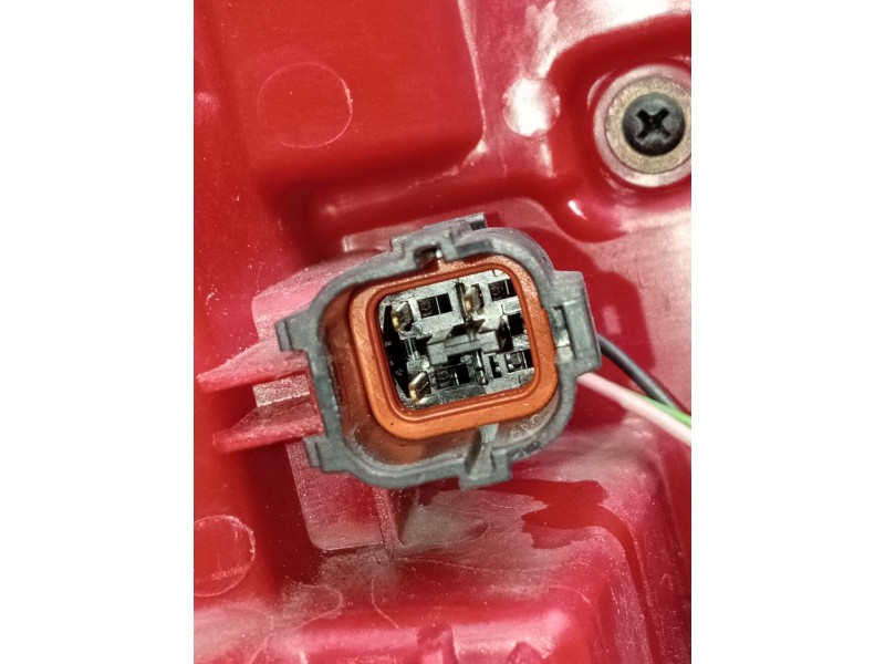 Recambio de piloto trasero derecho para kia sportage iv (ql, qle) 1.6 gdi referencia OEM IAM r250rr02 92402f1500  