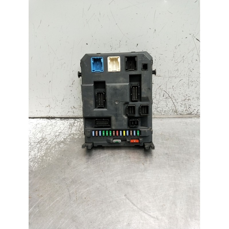 Recambio de caja reles / fusibles para citroën c3 picasso (sh_) 1.6 hdi 90 referencia OEM IAM 9666952380 22661F01 