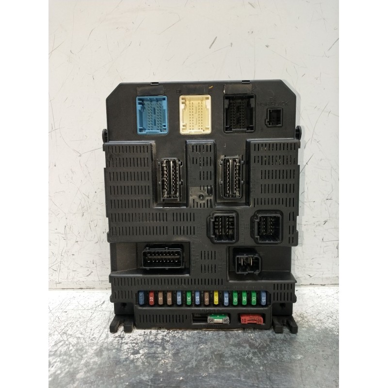 Recambio de caja reles / fusibles para citroën jumpy ii (vf7) 2.0 hdi 120 referencia OEM IAM 9664368980  