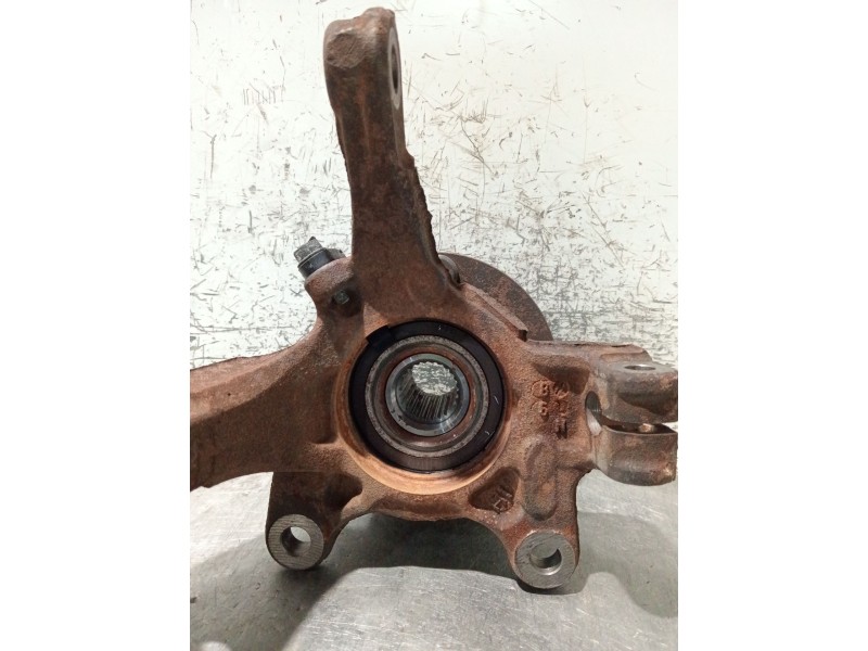 Recambio de mangueta delantera derecha para nissan note acenta referencia OEM IAM 400143VU0H  