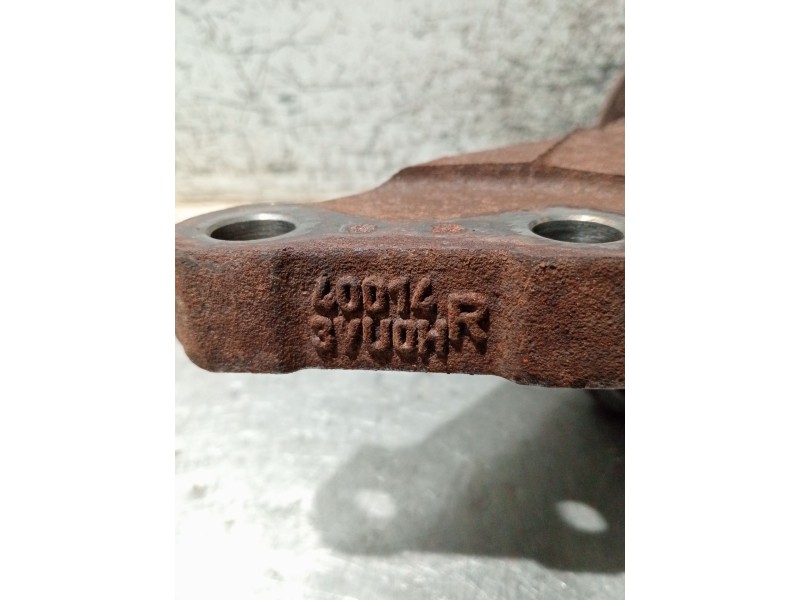 Recambio de mangueta delantera derecha para nissan note acenta referencia OEM IAM 400143VU0H  