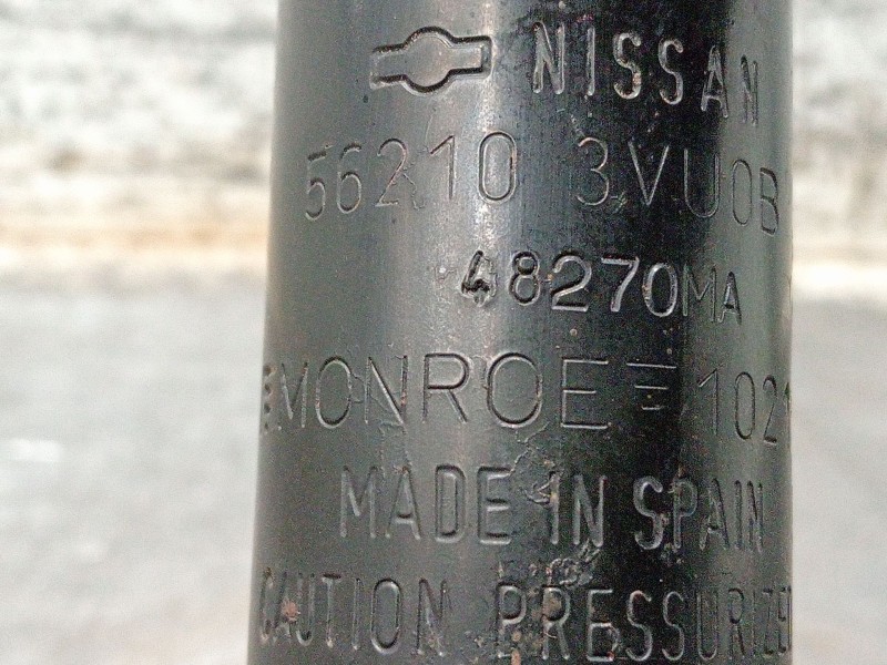 Recambio de amortiguador trasero izquierdo para nissan note acenta referencia OEM IAM 562103VU0B  