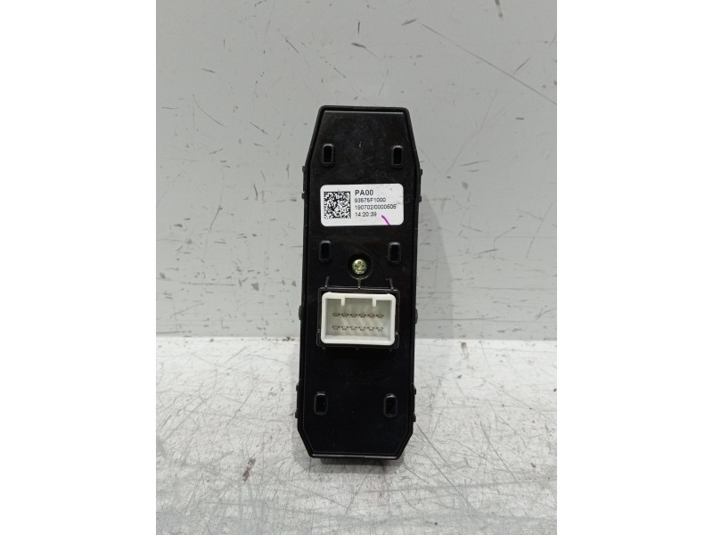 Recambio de mando elevalunas delantero derecho para kia sportage iv (ql, qle) 1.6 gdi referencia OEM IAM   