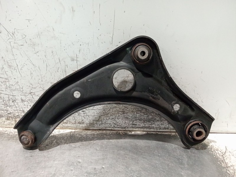 Recambio de brazo suspension inferior delantero derecho para nissan note acenta referencia OEM IAM 43VU0ARH  