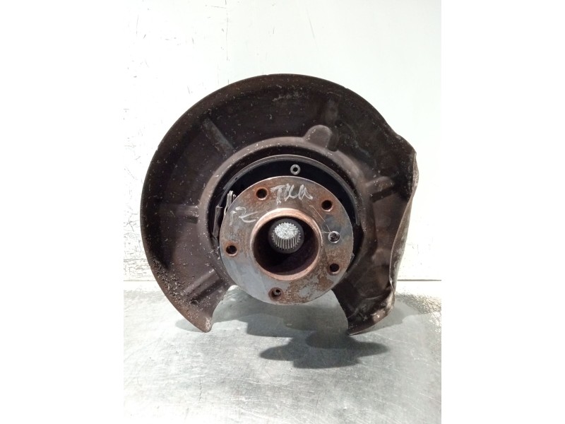 Recambio de mangueta delantera izquierda para bmw serie 5 berlina (e60) 530i referencia OEM IAM   