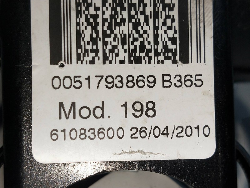 Recambio de conmutador de arranque para fiat bravo (198) 1.4 16v cat referencia OEM IAM 0051793869 61083600 