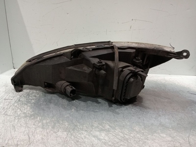 Recambio de faro derecho para ford focus turnier (cak) ambiente referencia OEM IAM   