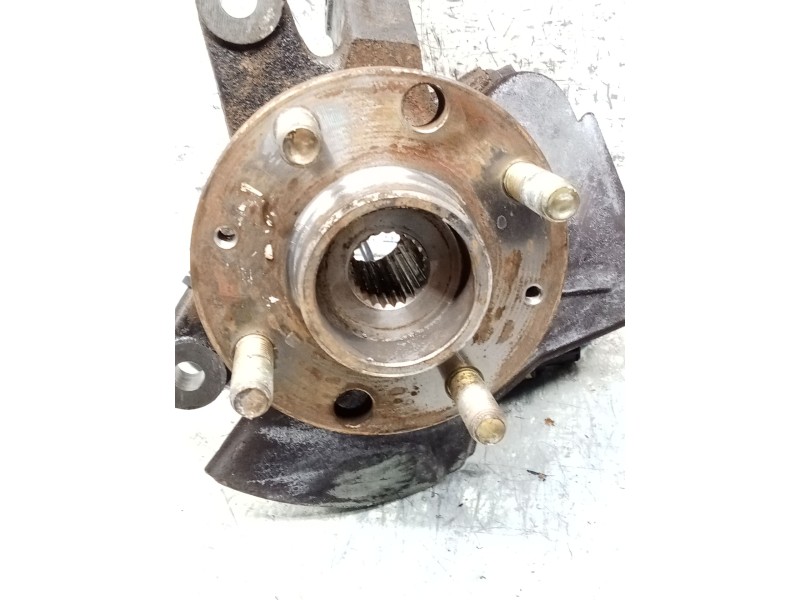 Recambio de mangueta delantera izquierda para daewoo kalos (klas) 1.4 referencia OEM IAM   