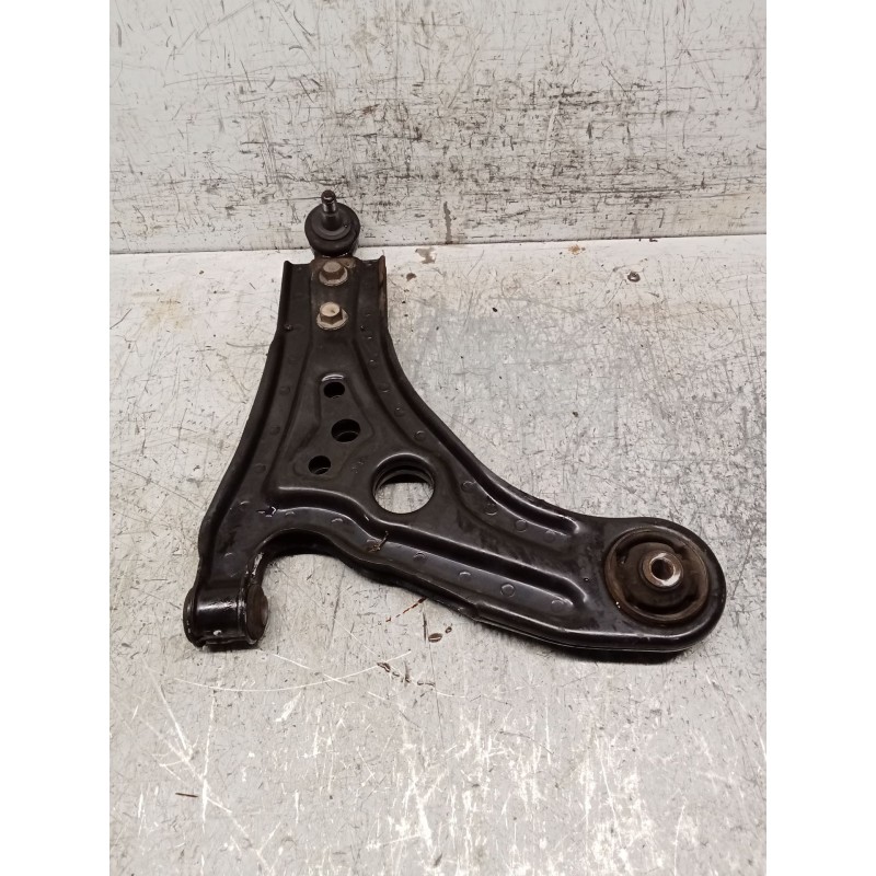 Recambio de brazo suspension inferior delantero derecho para daewoo kalos (klas) 1.4 referencia OEM IAM   