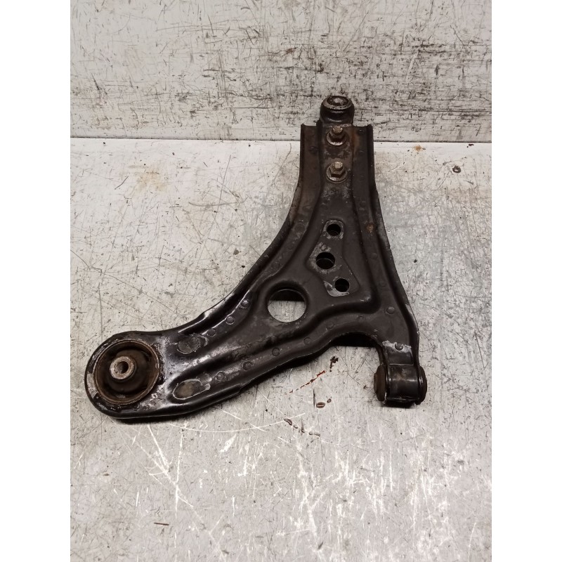 Recambio de brazo suspension inferior delantero derecho para daewoo kalos (klas) 1.4 referencia OEM IAM   