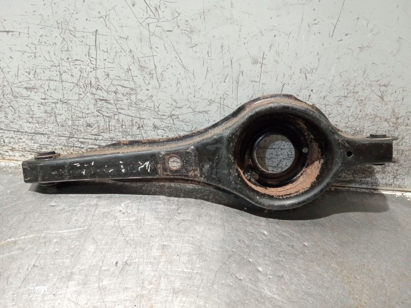 Recambio de brazo suspension inferior trasero derecho para ford focus ii turnier (da_, ffs, ds) 1.6 tdci referencia OEM IAM 4M51