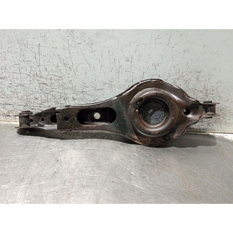 Recambio de brazo suspension inferior trasero izquierdo para ford focus ii turnier (da_, ffs, ds) 1.6 tdci referencia OEM IAM 4M