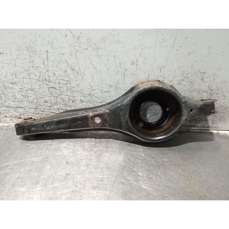 Recambio de brazo suspension inferior trasero izquierdo para ford focus ii turnier (da_, ffs, ds) 1.6 tdci referencia OEM IAM 4M
