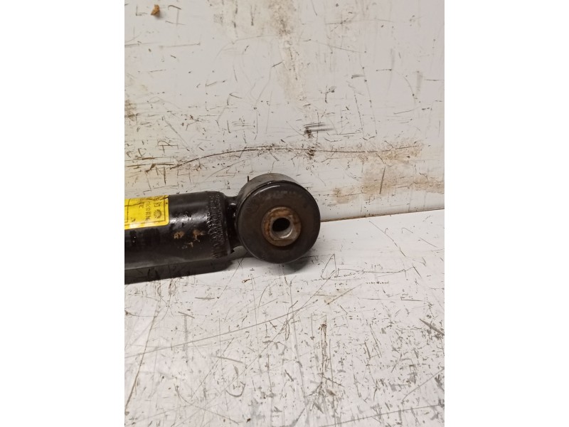 Recambio de amortiguador trasero derecho para daewoo kalos (klas) 1.4 referencia OEM IAM 7442012  