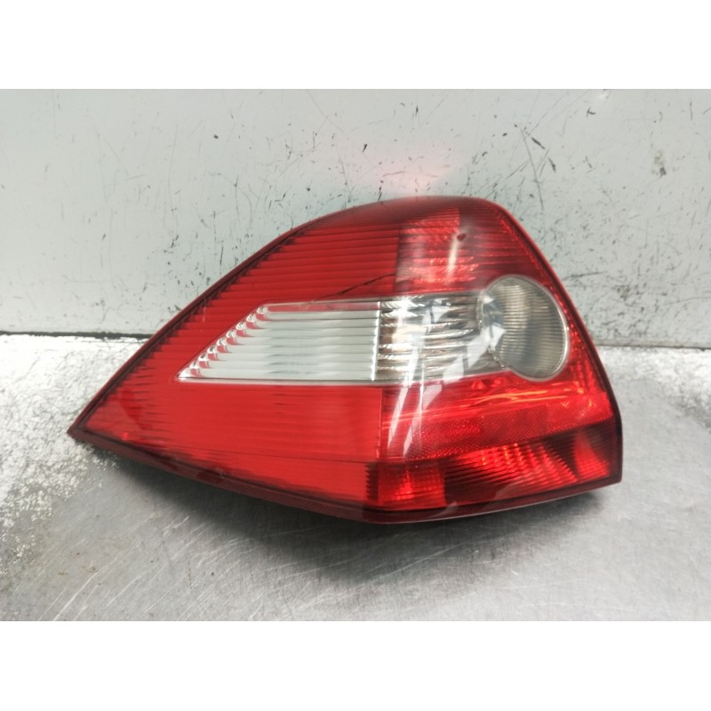 Recambio de piloto trasero izquierdo para renault megane ii classic berlina confort authentique referencia OEM IAM   