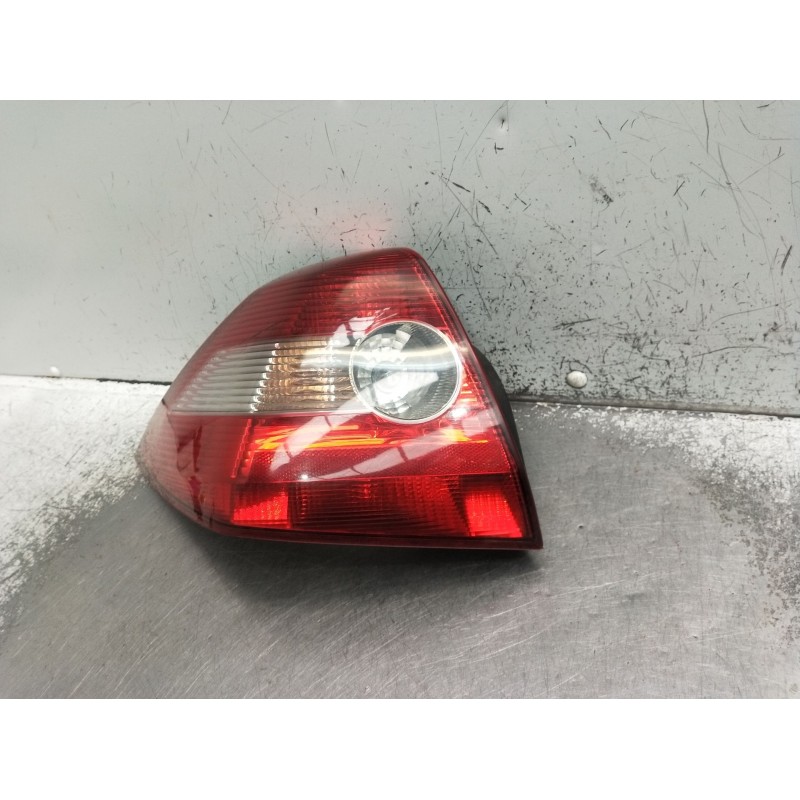 Recambio de piloto trasero izquierdo para renault megane ii classic berlina confort authentique referencia OEM IAM   