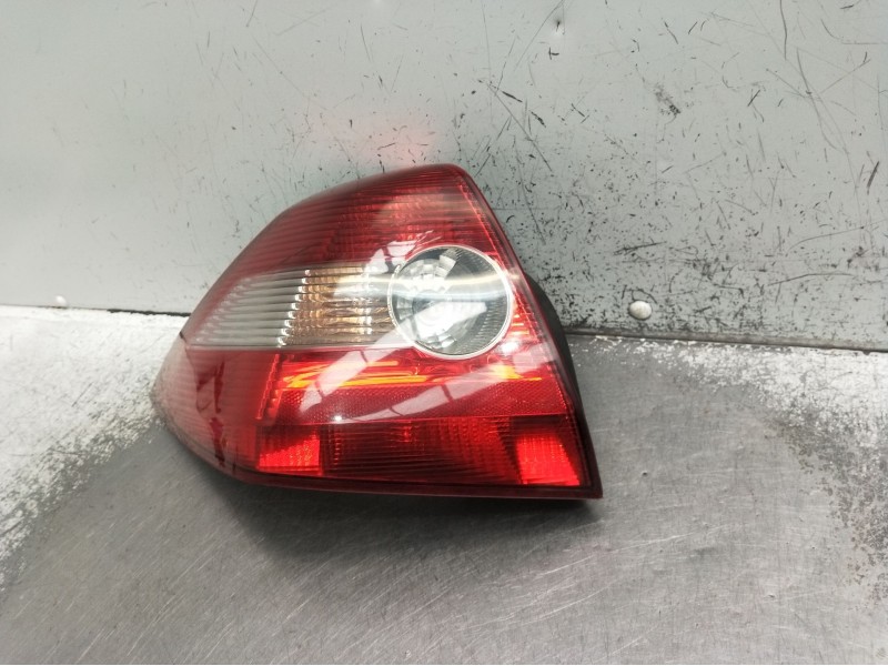 Recambio de piloto trasero izquierdo para renault megane ii classic berlina confort authentique referencia OEM IAM   