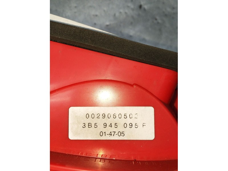 Recambio de piloto trasero izquierdo para volkswagen passat b5 (3b2) 1.8 t referencia OEM IAM 3B5945095F  