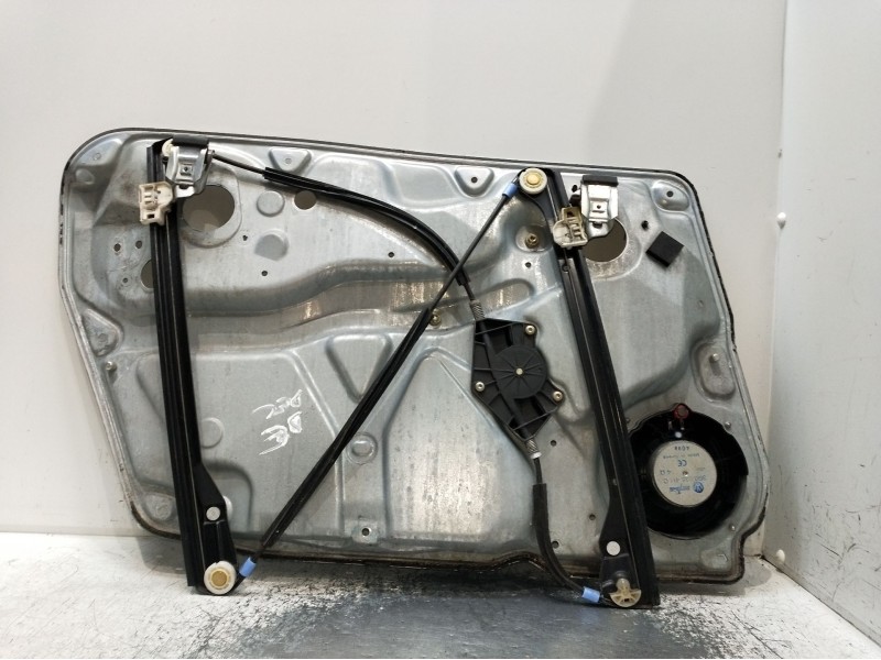 Recambio de elevalunas delantero derecho para volkswagen passat b5 (3b2) 1.8 t referencia OEM IAM 3B4837756D  