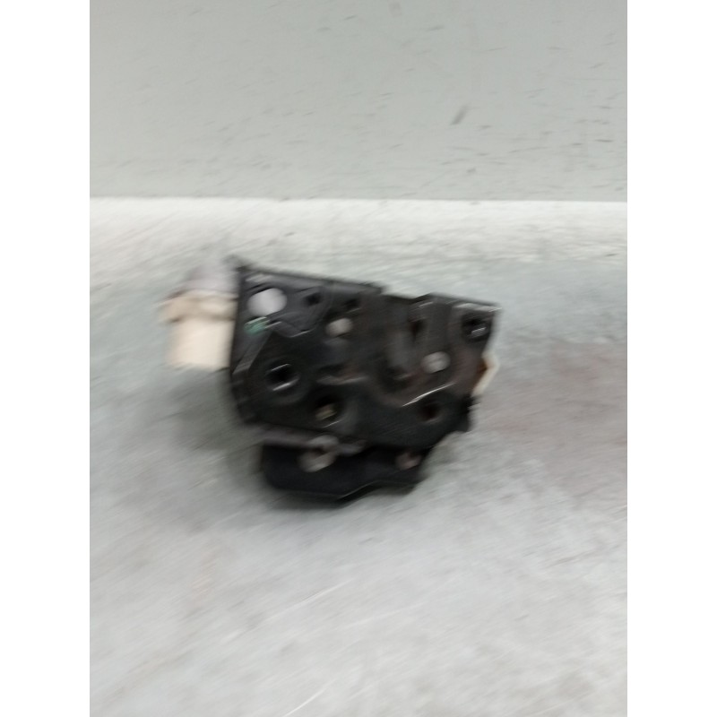 Recambio de motor cierre centralizado delantero derecho para audi a3 (8p1) 2.0 tdi 16v referencia OEM IAM 4f1837015  