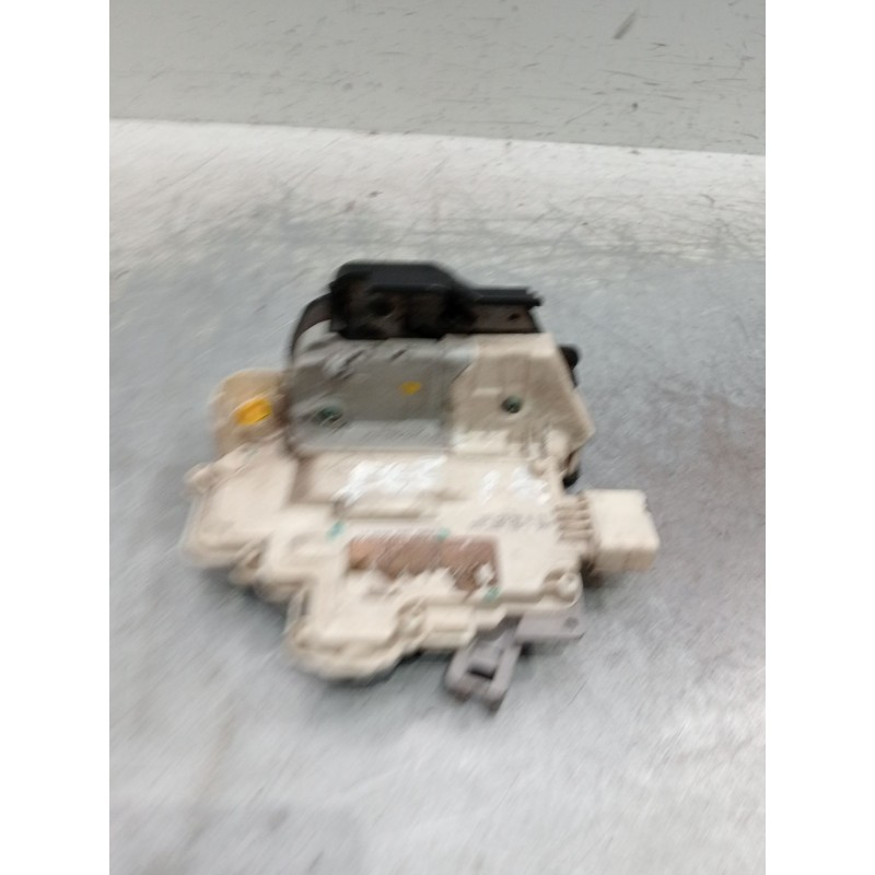 Recambio de motor cierre centralizado delantero derecho para audi a3 (8p1) 2.0 tdi 16v referencia OEM IAM 4f1837015  