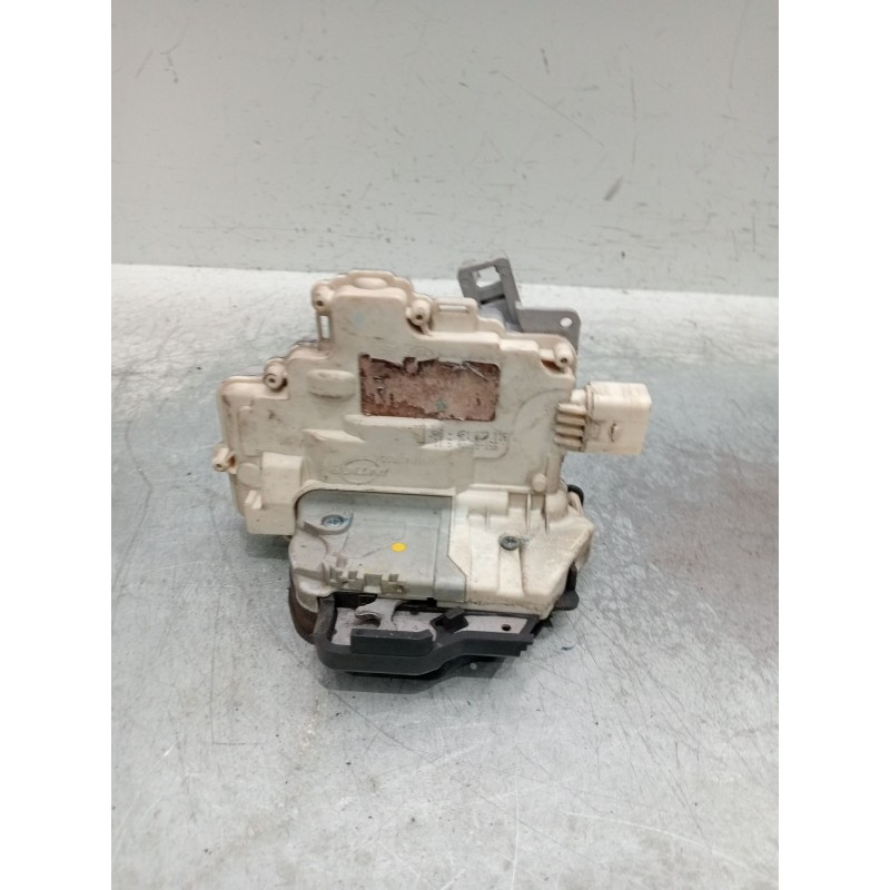Recambio de motor cierre centralizado delantero izquierdo para audi a3 (8p1) 2.0 tdi 16v referencia OEM IAM 4f1837016  