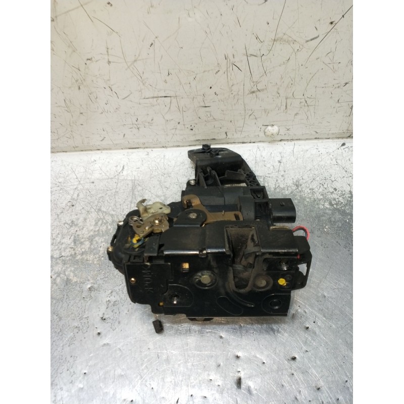 Recambio de motor cierre centralizado delantero izquierdo para volkswagen passat b5 (3b2) 1.8 t referencia OEM IAM 3B0837867  
